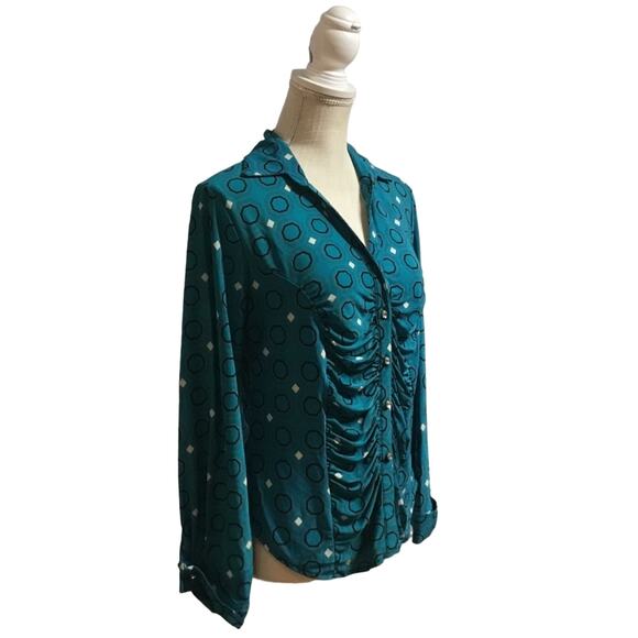 UniqueSpectrum Button Down Shirt - Picture 2 of 7